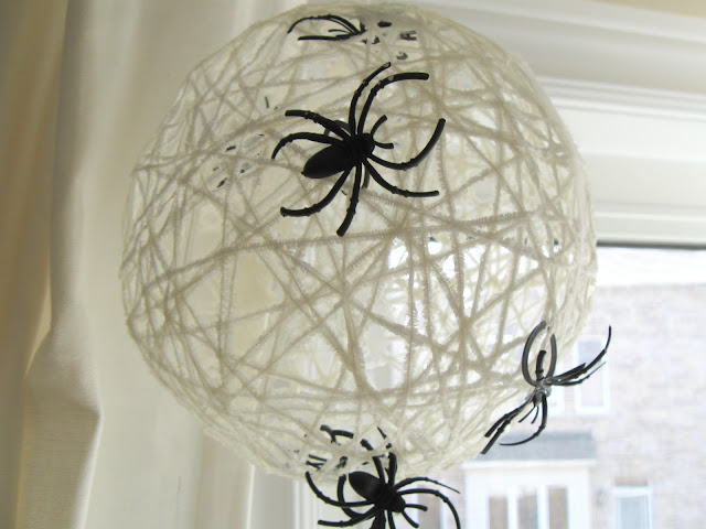 This+spooky+decoration+will+make+the+Halloween+season+spooktacular.