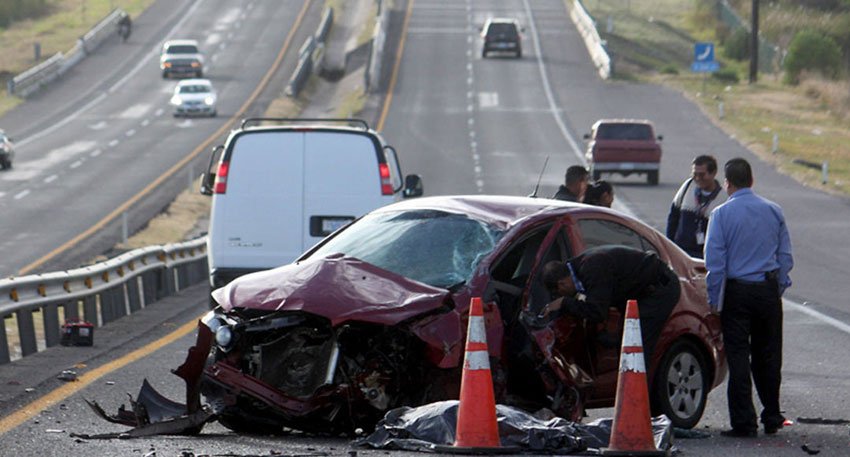Distractions while driving can lead to life-threatening accidents like the one shown above. Do not put someone else's life at risk by getting distracted while driving. 