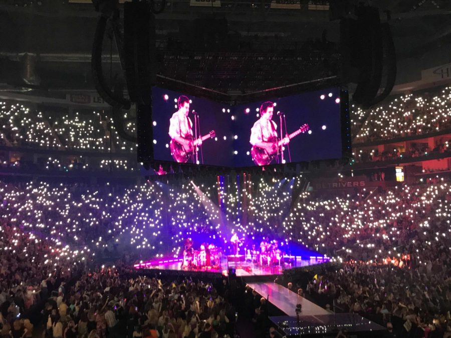 Harry Styles sings “Fine Line” to his fans during his concert at PPG Paints Arena
on Oct. 14, 2021.